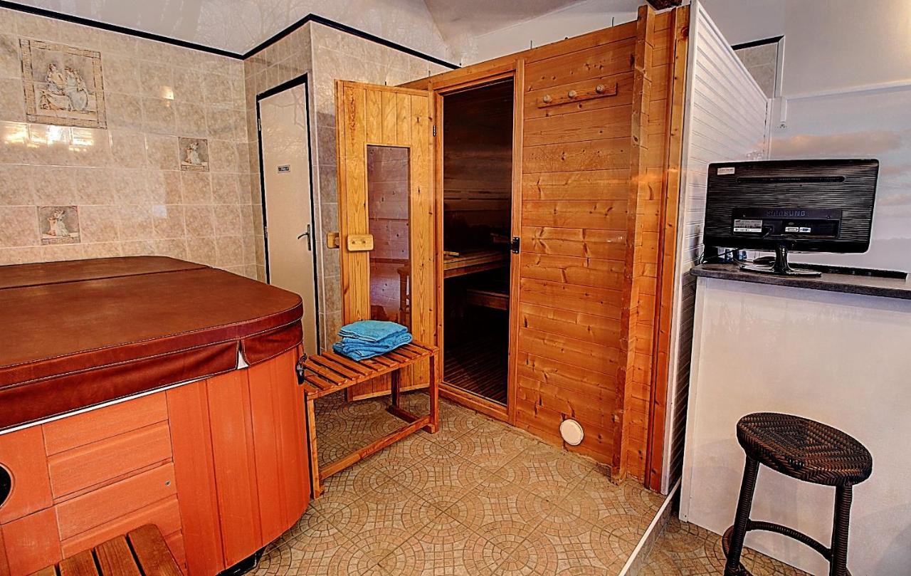 De La Courtaudiere Holiday home